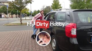 Mila Hase lässt sich spontan zum Ficken abschleppen