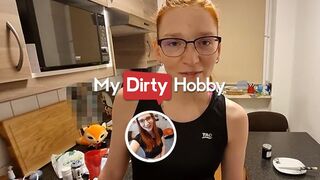 Völlig Fremder lädt Fina Foxy zum Ficken ein