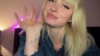 Die süße HaileyHope stellt sich vor