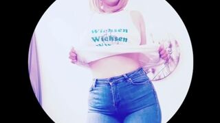 Willst du zusammen mit sexyvenushuegel wichsen?