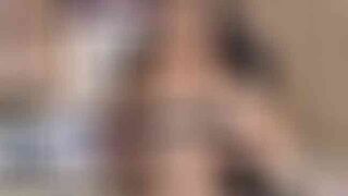 SirenaSweet will beim Dirtytalk eine Facial Besamung
