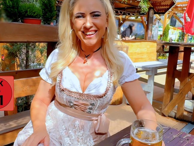 Volksfest Schlampe Daynia bekommt beim Outdoor Fick das geilste Sperma Gesicht