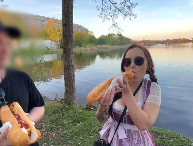 Leni-Luchs wettet gerne um XXL Schwänze oder eben Hot Dogs