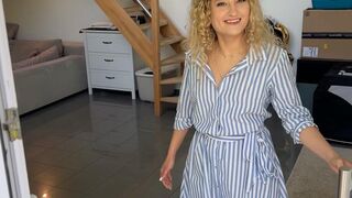 Immobilien Makler fickt mit Miley Summer