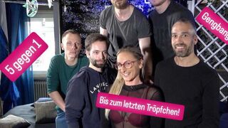 Studentin Aneta: 5 Männer spritzen mir ins Gesicht