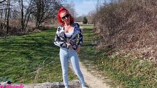Candy_Suck muss gleich zwei Mal dringend pinkeln