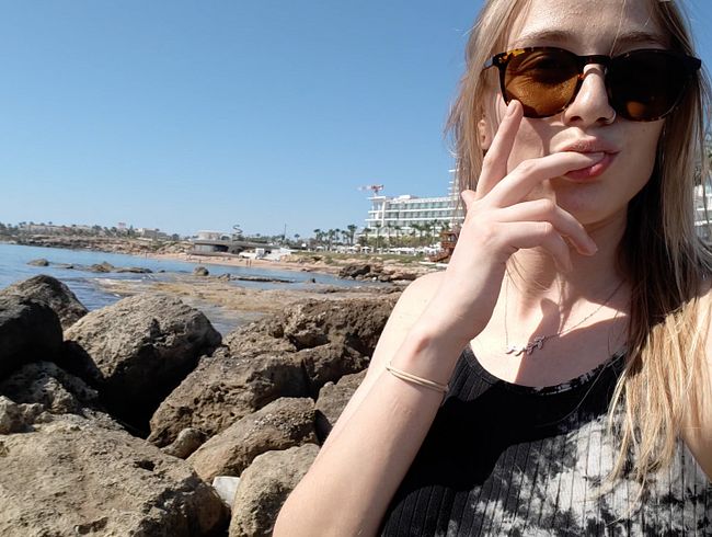 Sirena Sweet erlebt einen Quickie am Meer