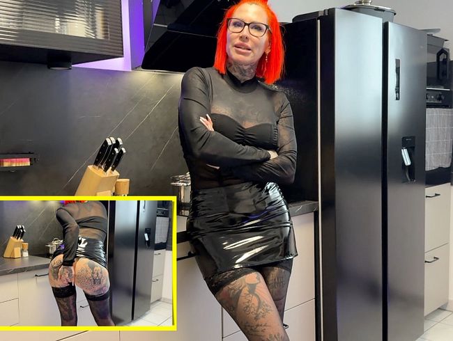 Cat-Coxx lässt sich vom Stiefsohn anal bumsen