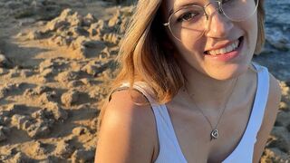 (Luckylucy18) Fremder spritzt mir eine XXL Ladung ins Loch