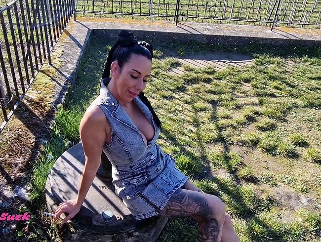 Candy_Suck raucht beim Analfick mit Creampie Ende