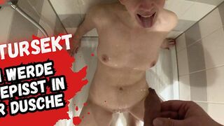 Bikergirl_97 lässt sich anpissen beim Sex