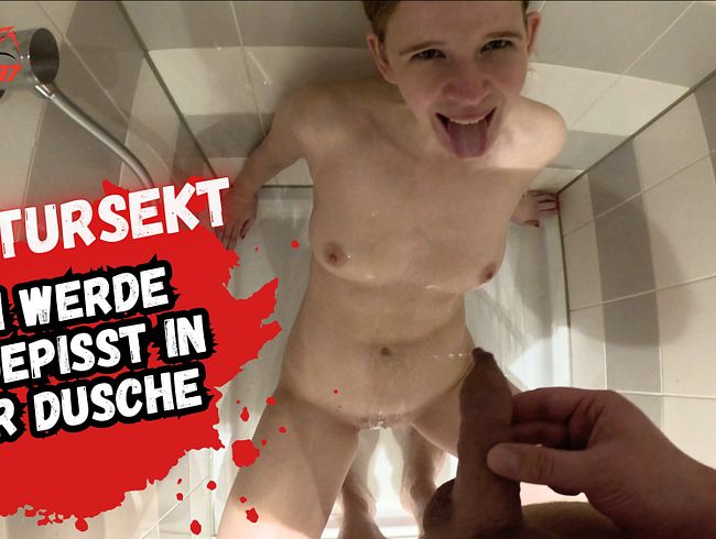 Bikergirl_97 lässt sich anpissen beim Sex