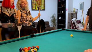 Wette mit Cat-Coxx eskaliert zum Gangbang