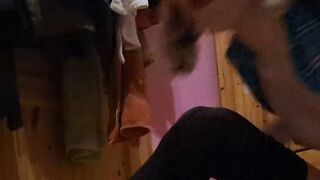 TS Daimond Angel lernt für den Sex Unterricht