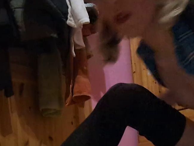 TS Daimond Angel lernt für den Sex Unterricht