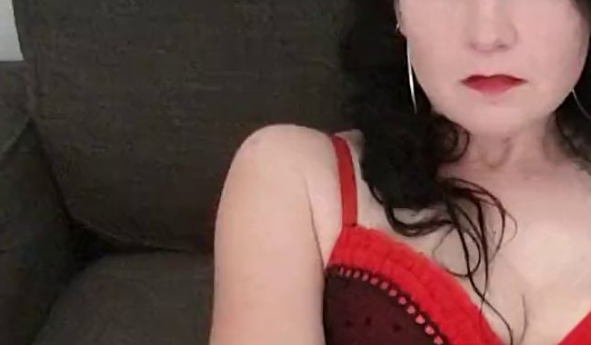 DieWildeHilde666 lässt sich gerne ficken und küssen