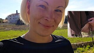 Sunny-Sin wird beim Pissen erwischt
