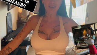 Maja-Bach bekommt Sperma in Thailand