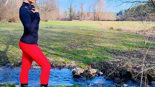 Das ich mich Outdoor ohne Gummi in alle 3 Löcher ficken lasse, hätte er nicht erwartet [Daynia]