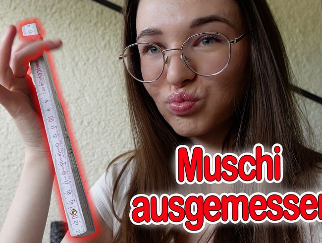 Emmi-Hill misst ihre XXL Schamlippen