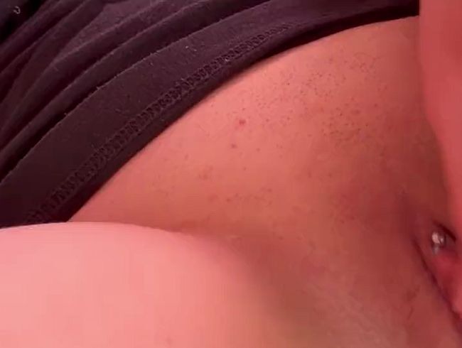 gierige_Anni hat morgens schon geilen Orgasmus