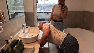 Nicix-Fetish @ Handwerker ausgetrickst... er verlegt sein Rohr in mir