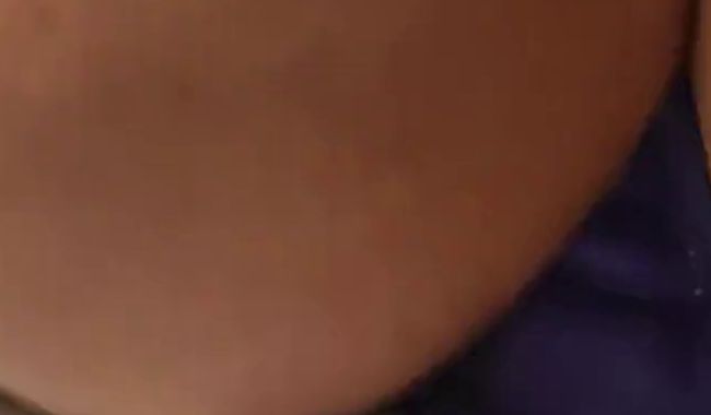 Gina-1818: Arschficken mit einem Alien Dildo