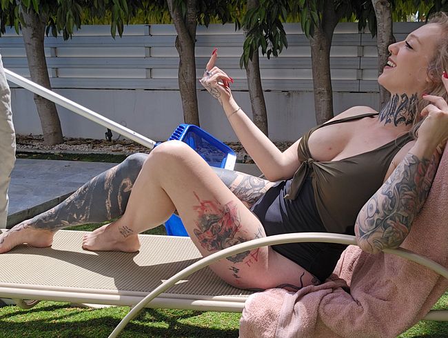 Valery-Venom: Der Pool Boy nimmt mich blank und spritzt rein