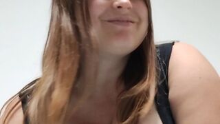 sheiny_mindy gibt geilen Deepthroat