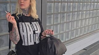Valery_Venom lässt sich einfach blank bumsen