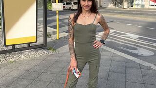 Jenny_Stella trifft sich zum Sex mit einem Familienvater