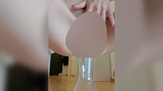 xLiLux muss erstmal pinkeln nach dem Orgasmus