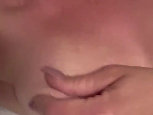 MrsQX möchte von dir berührt werden