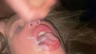 Mia-Engel-Official ist die Porno Kino Schlampe