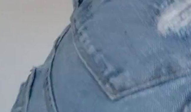 xLiLux pisst in ihre Jeans