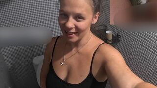 Sexy_Natalia zeigt ihren Natursekt