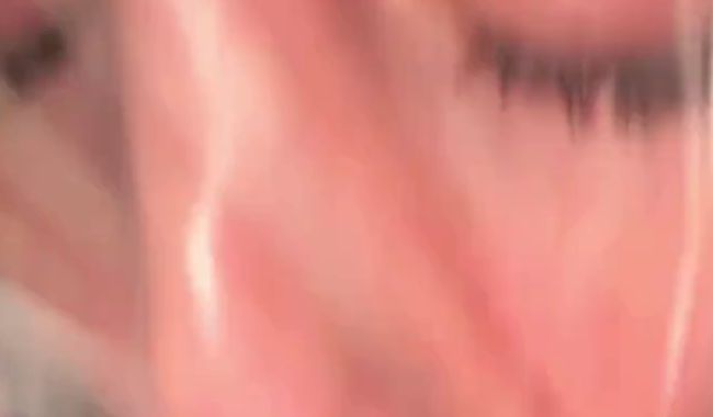 Amber_Glaze erlebt geilen Blowjob im Auto
