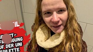 Bikergirl_97 besorgt es sich auf der Toilette