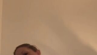 Caroline391 möchte für dich strippen