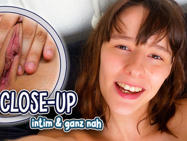 LenaBlush drückt ihre Muschi in dein Gesicht
