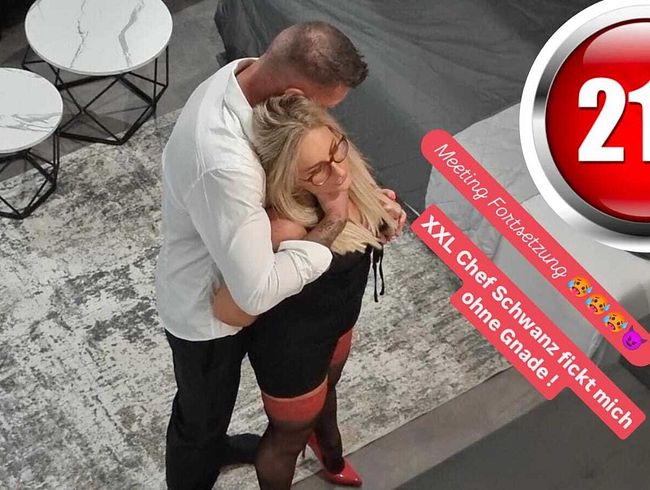Studentin-Aneta lässt sich vom Chef bumsen