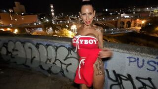 Candy_Suck lässt sich heimlich auf der Straße bumsen