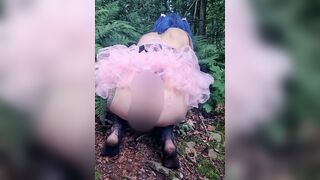 Mania_Pigmilk spielt an ihrer Piss Muschi rum