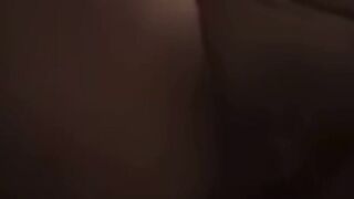 Stella_dauergeil besorgt es sich mit einer Flasche
