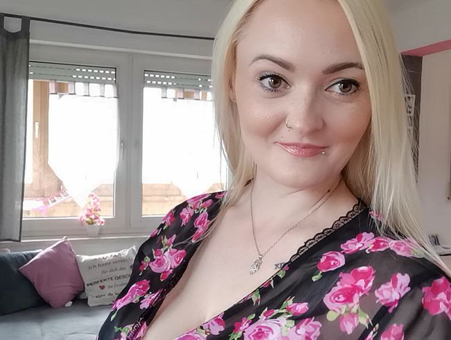 Alex-Blond zeigt sich nackig im Internet