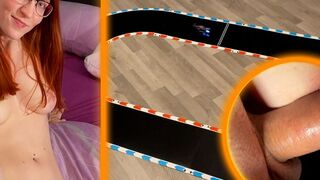 FinaFoxy bietet ihre Pussy zum Spielen an
