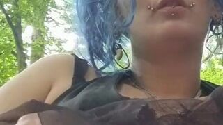 Muschi aufpumpen und pissen [ManiaPigmilk]