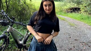 LeahSnuSnu - Outdoor Quicky bei der Fahrradtour