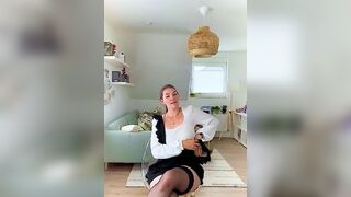 Hasi-69 strippt sexy für dich