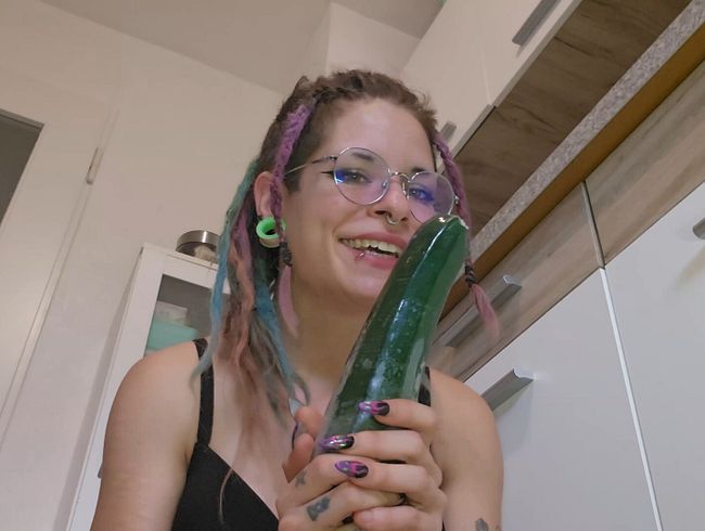Vi-Goth-Fox teste Soloficken mit einer Zucchini